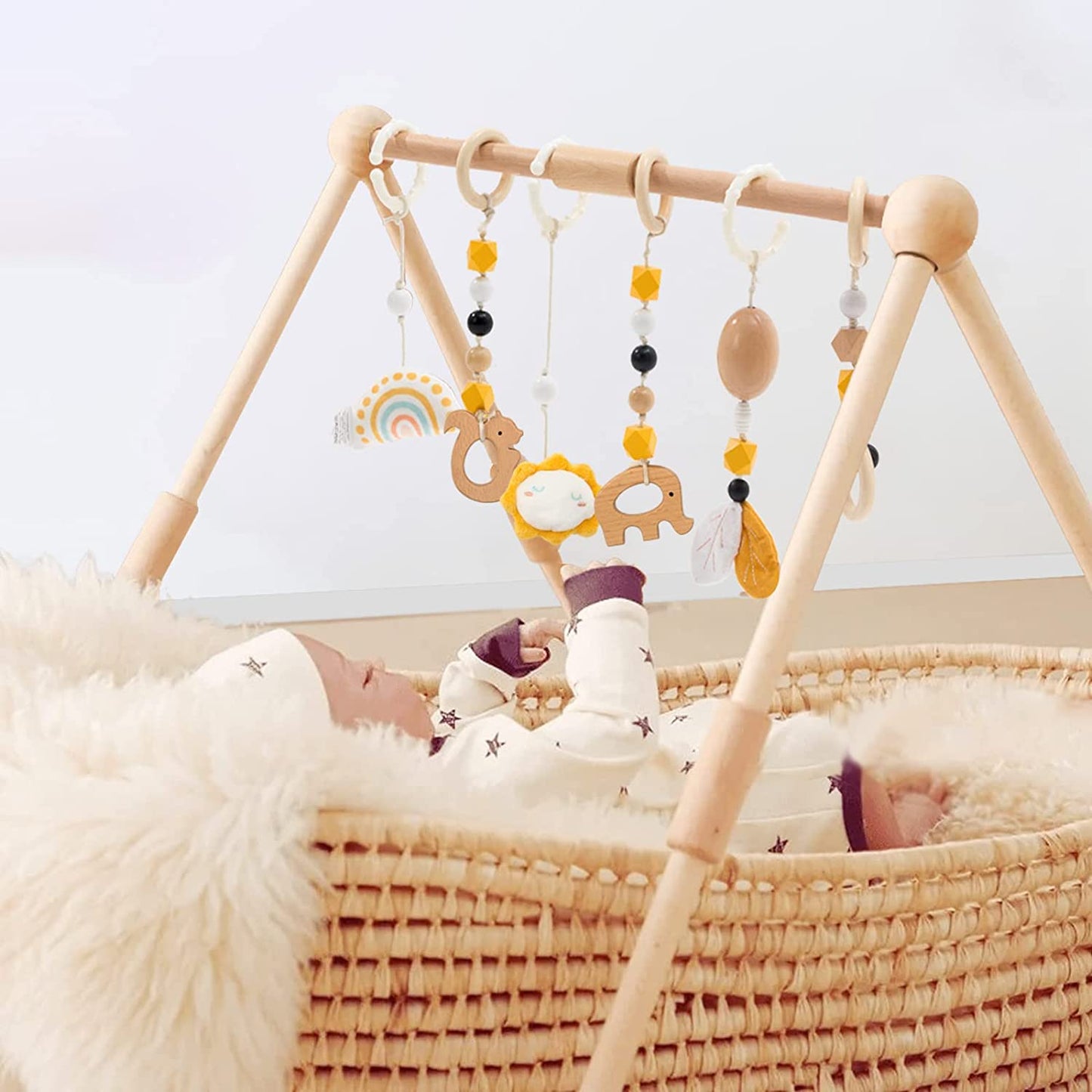 Frogprin Wooden Baby Gym with 6 Hanging Toys, Wooden Play Gym for Babies 0-12 Month, Baby Play Gym Frame Activity Gym Hanging Bar Newborn Gift Baby Girl and Boy Gym (Natural Pine Wood)